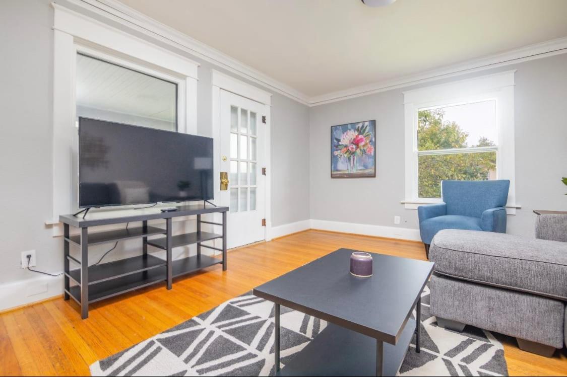 Spacious 2 Bedroom Home Near Ingersoll & Downtown Des Moines Luaran gambar