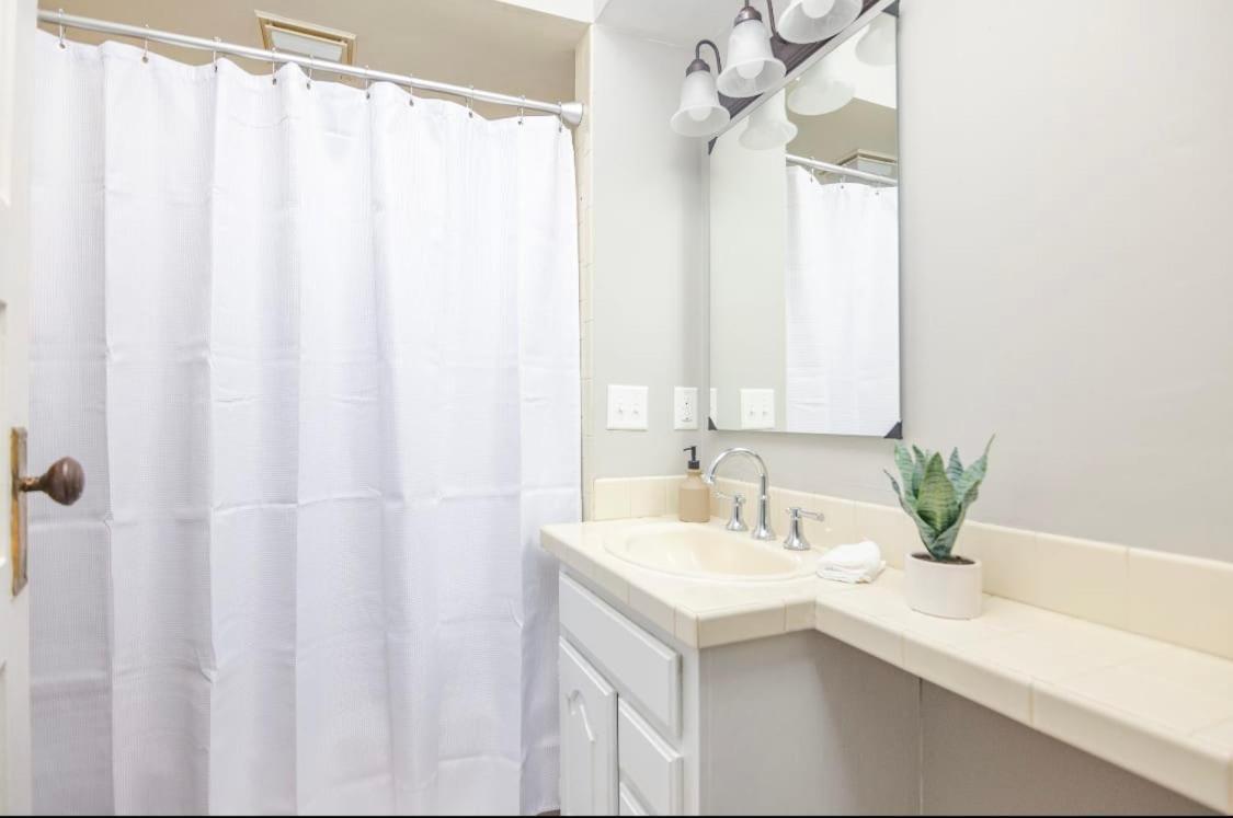 Spacious 2 Bedroom Home Near Ingersoll & Downtown Des Moines Luaran gambar